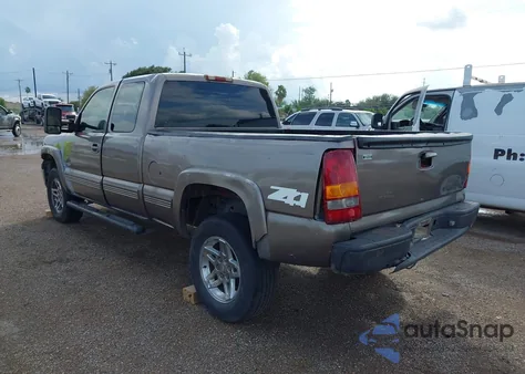 2000 Chevrolet Silverado 1500 Ls from USA, damaged, VIN 2GCEK19T4Y1142869